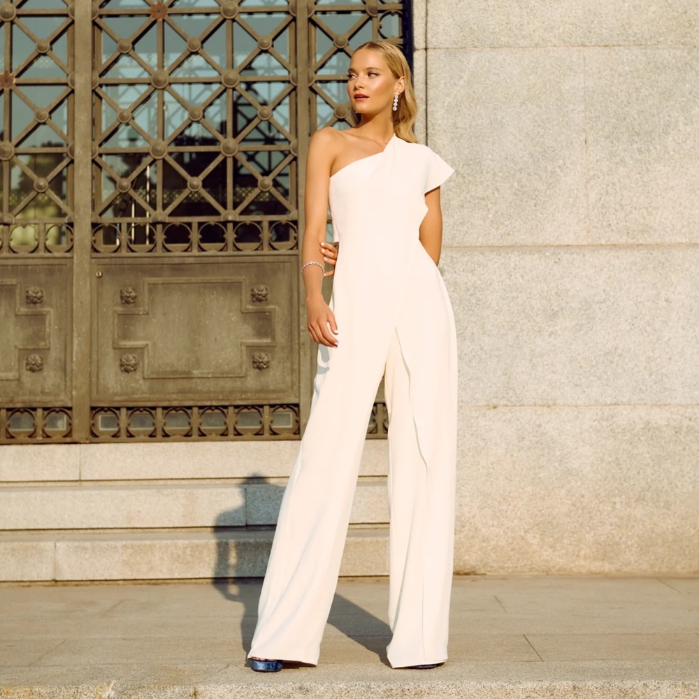 LADY PIPA White Asymmetrical Jumpsuit Size M (used only once)